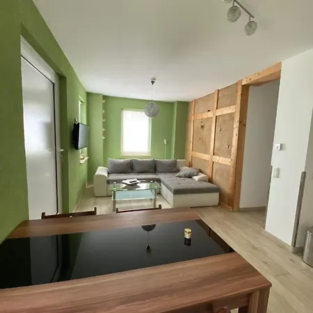 Zum Saaletalblick Apartment *