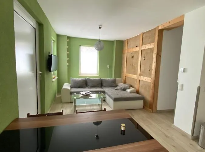 Zum Saaletalblick Apartman *